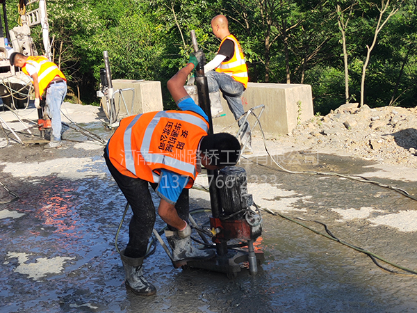 公路压浆工程